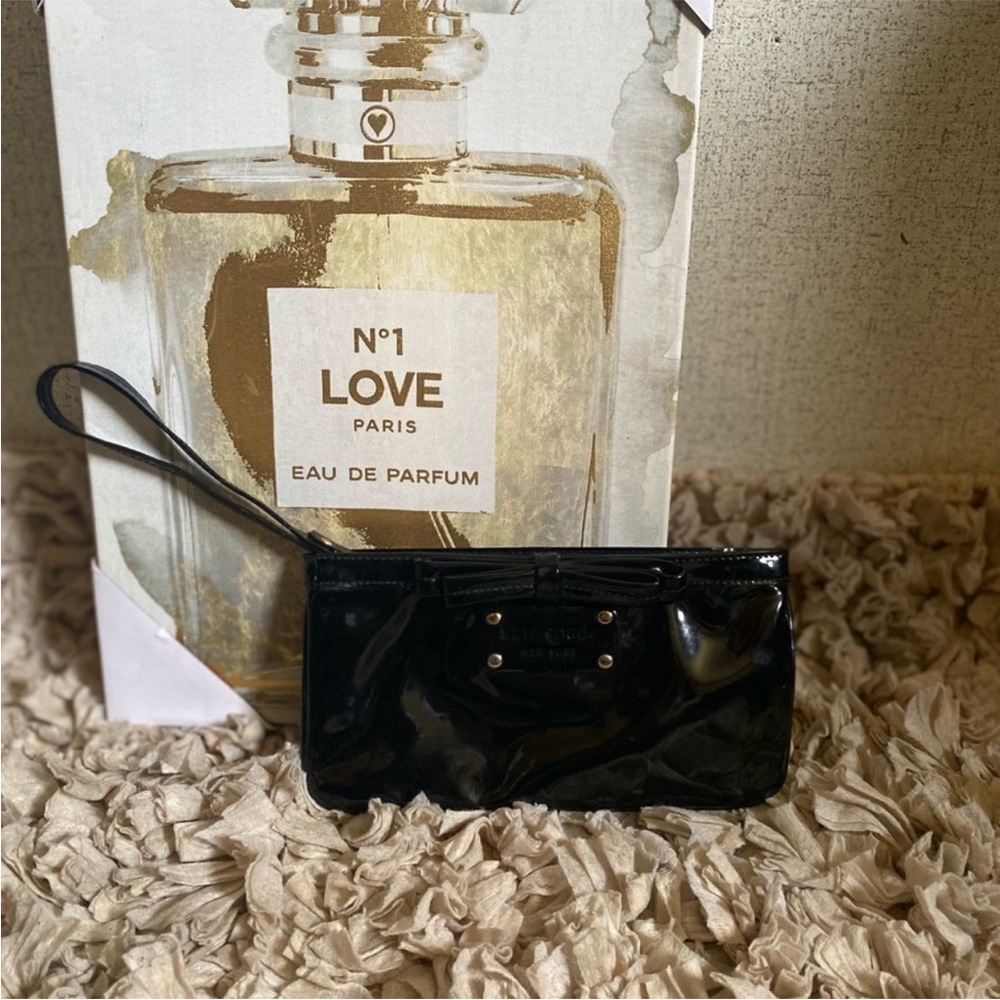 EUC Kate Spade Black Patent Leather Wristlet with Bow Detail & Polka Dot Lining - Picture 11 of 11